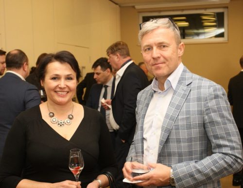 2B537534-EBEC-434F-9DF7-0103765EE61B