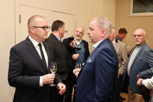 514F499A-311C-47FE-B5E3-F2BB696BDFCD