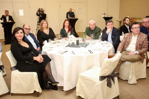 7CA0AF3F-9B4B-4F28-8B51-A2BC5DCF4AF2