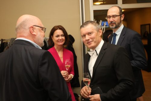 84904ED3-E585-4375-A99D-F490A92B7E95