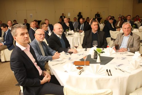 86B03BDA-223A-473E-8E46-E427447EBDEE