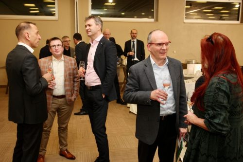 9F856D77-7D3C-42F9-AAA3-350628CA7817