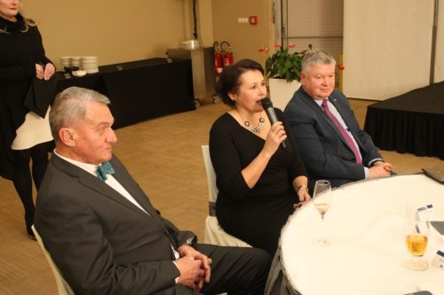 A9AC2D5B-C509-4ED3-9C57-4C49A469916F