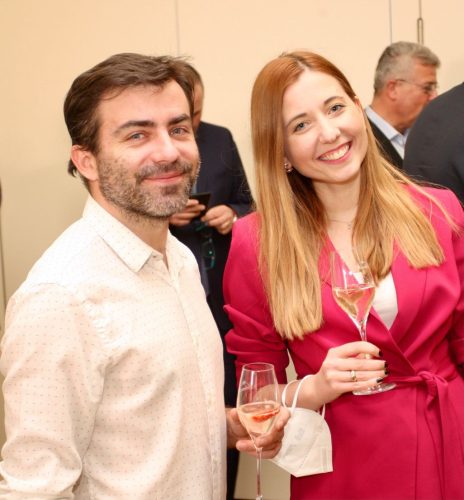 BCE39505-1DD4-458E-8346-EEB7F92A0EEE