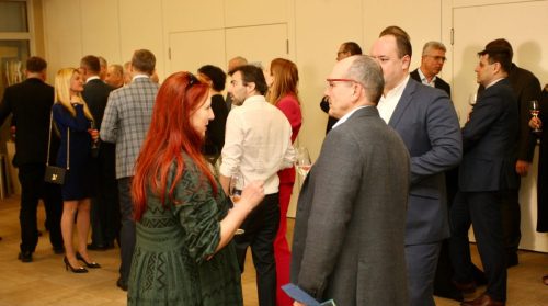 C569F143-A736-45A5-AB90-0F5C2F228BF4