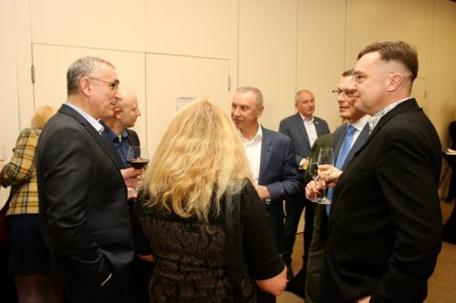 F6163513-6057-4DF6-9351-E9FB7F63B728