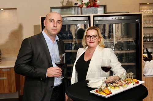 3207ED7F-7846-433F-A8D8-C032F905ECA2