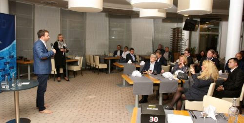 674BFA13-9A63-4EAC-BCC5-E51A5D351202