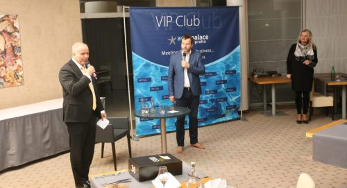 C8B1D79E-DFBA-4180-BF7D-3399819E0A41