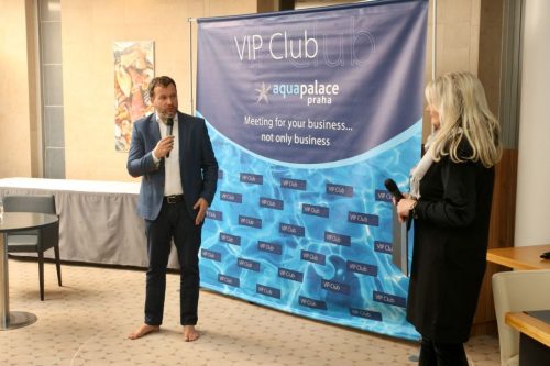 F9DF9307-EED3-42E0-B210-CE71CC34E15D