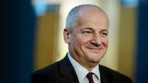 25a3704c-a0c6-48f5-ac2c-5b2c8b6f7591