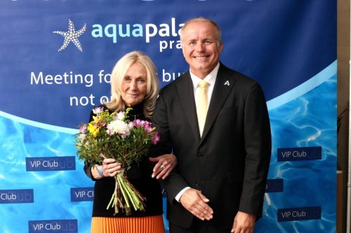 0A000000-FE37-49D2-9A34-C22E364F683D