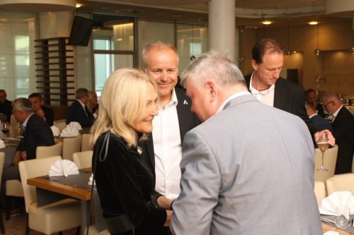 2B38A881-1A18-4C51-BE20-7490ED91F7FC