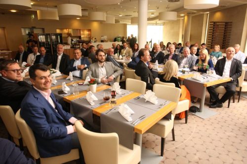 4B8ABD3C-2B37-42E1-9905-25AEC9F9DBD3