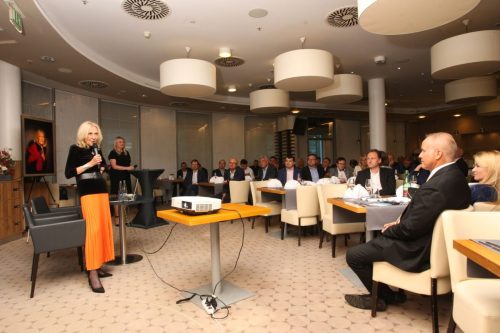 92CD2194-0F27-4B91-BE43-705A7C1A8BCF