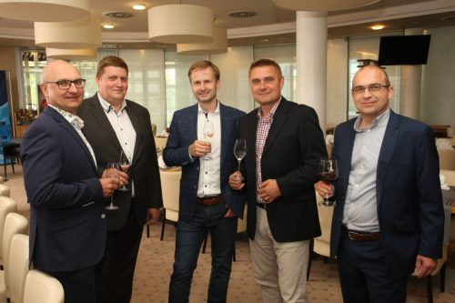 A992ABA7-D58D-4F4D-978D-5CA43D0E02B8