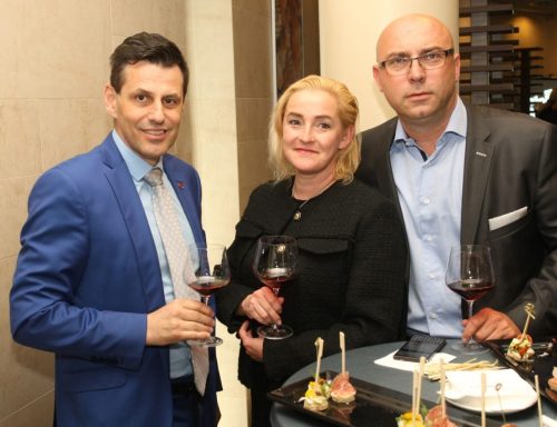 B640BD2B-5D76-485E-A1B1-8EA887C86DFE