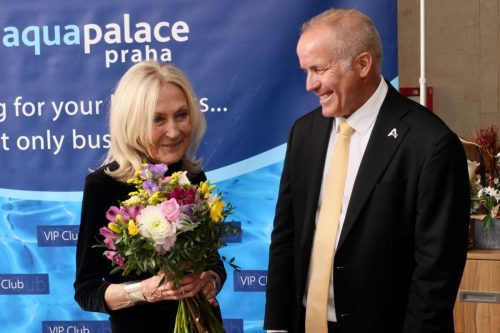 BF05C4A9-1B6F-4C7C-9C69-A27C4045F262