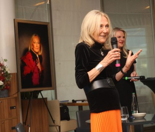 F534B776-AC24-4C98-B3A5-7634B623E6A6