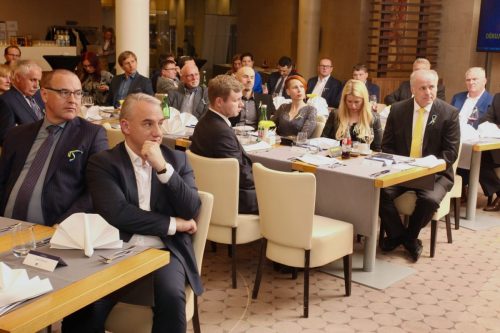 51416743-C412-481B-BC2F-C3BE6C39F53A