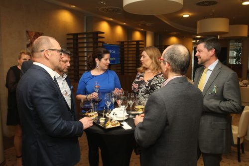 56A3DD01-4840-4325-860F-201F0EB0277A