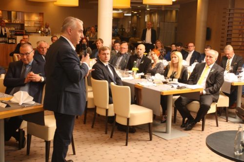 621CD0A1-7464-4C87-BCD8-C2709767E435