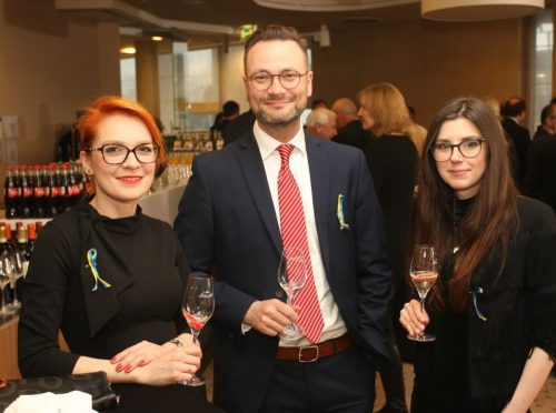 86BCA078-586D-4C6C-B817-684C1DD0A636