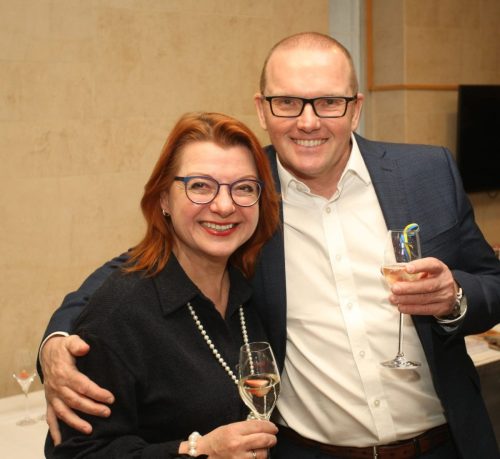 9918E851-2126-478B-8440-F3D3D37D0139