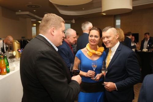 C3690282-E1A0-4B51-BC5C-FBA830046960