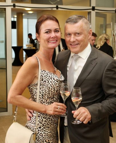 10C26B78-81B6-4DDD-9D74-6FB89195FD16