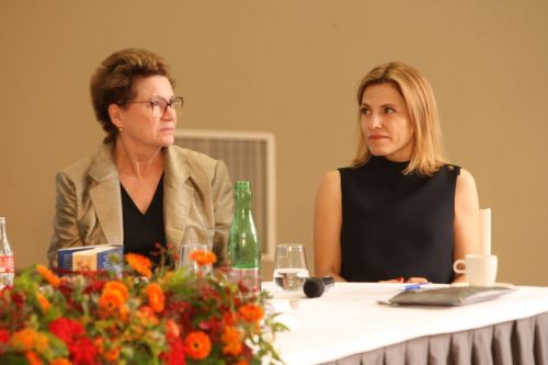 1B01EA03-4612-4418-90FE-534FEB53BFA1