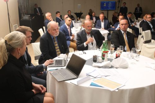 3D185616-1D04-4FFB-AE4A-80CCF9F8FD4E