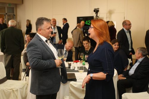 6EA69957-BE85-42F4-8E3D-0AB8A532B7F6