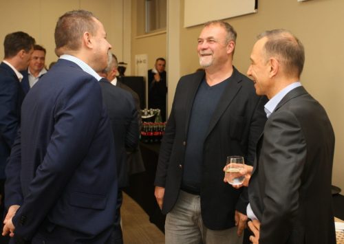 998BFECA-7B37-4034-BD7D-3E663435DB57