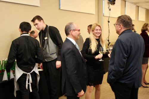 A941E4B0-7868-4E35-9609-B4EE881C212B