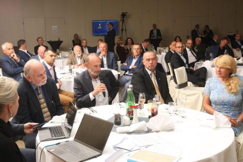 B7F36D23-91F4-4E78-ACEE-91FF3AB4F12E