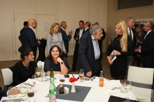 C779F7F7-AB82-4A89-B492-7C1DCDA77329