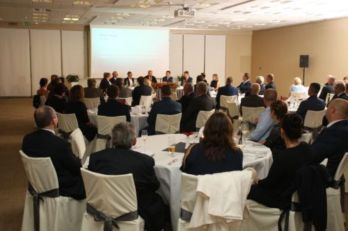 F0905AEC-6B50-4007-8C26-9A140B1F1F0C