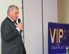 Bohuslav Svoboda , primátor hlavního města Prahy (82)