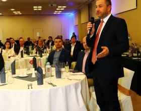Bohuslav Svoboda , primátor hlavního města Prahy (97)