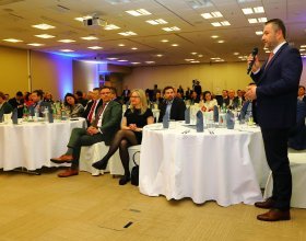 Bohuslav Svoboda , primátor hlavního města Prahy (98)