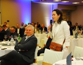 Bohuslav Svoboda , primátor hlavního města Prahy (100)