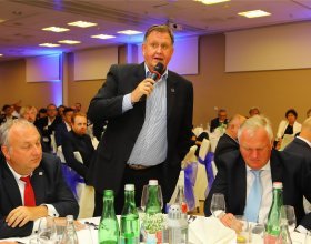 Zdeněk Zajíček, prezident Hospodářské komory ČR (219)