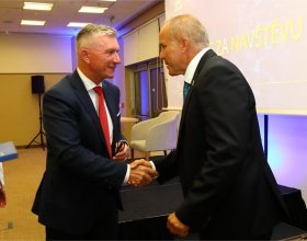 Zdeněk Zajíček, prezident Hospodářské komory ČR (274)