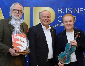 František Kinský, průvodce cyklu Modrá krev a Pavel Šporcl, houslový virtuos (1)