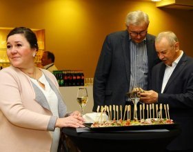 František Kinský, průvodce cyklu Modrá krev a Pavel Šporcl, houslový virtuos (27)