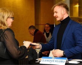 František Kinský, průvodce cyklu Modrá krev a Pavel Šporcl, houslový virtuos (42)