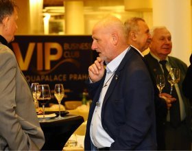 František Kinský, průvodce cyklu Modrá krev a Pavel Šporcl, houslový virtuos (44)