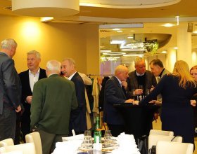 František Kinský, průvodce cyklu Modrá krev a Pavel Šporcl, houslový virtuos (47)