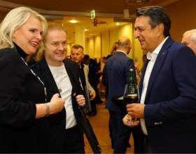 František Kinský, průvodce cyklu Modrá krev a Pavel Šporcl, houslový virtuos (73)